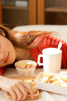 《丰满女学生》在线观看